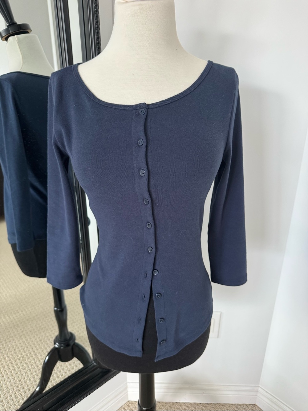 aritzia sunday best Classic Navy Button-Front Women’s Top small nwt